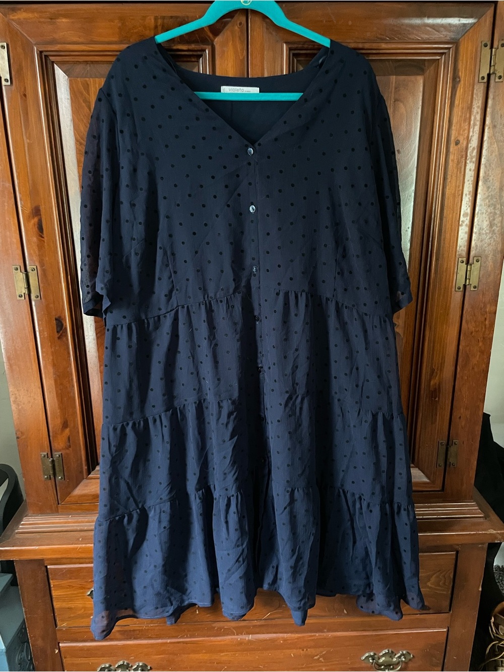 Relaxed Tiered Midi Dress with Subtle Dot Texture - Black